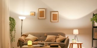 Συμβουλές διαρρύθμισης για το σαλόνι και σωστά σημεία φωτισμού
