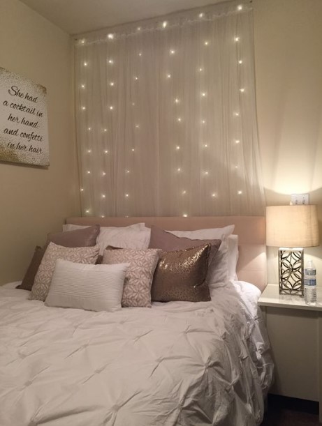 φωτάκια πάνω από το κρεβάτι