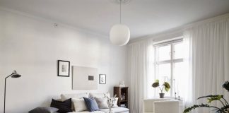 σαλόνι λευκός καναπές κουρτίνα χαλί κρατάς ζεστό σπίτι