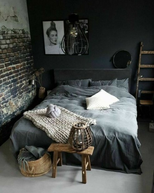 μαύρο κρεβάτι καφέ σκαμπό χρωματικοί συνδυασμοί επίπλων