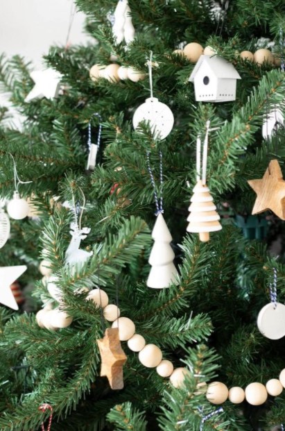 ξύλινα στολίδια δέντρο boho χριστουγεννιάτικη διακόσμηση