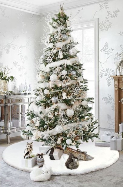 λευκό χριστουγεννιάτικο δέντρο