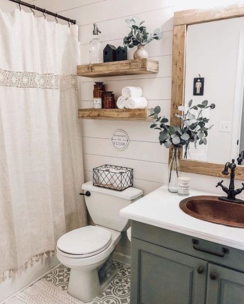 ξύλινα ράφια μπάνιο ρουστίκ διακόσμηση μπάνιου