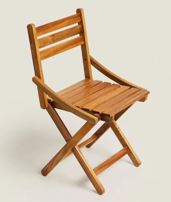 καρέκλα ξύλινη
