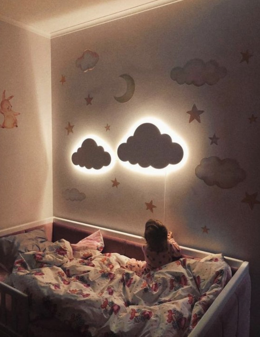 ιδέες διακόσμησης παιδικού δωματίου σύννεφα φωτιστικά παιδικά