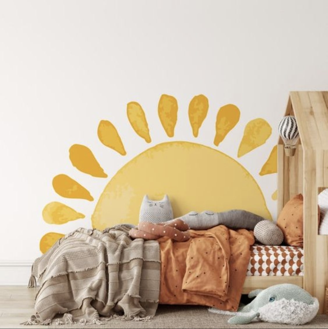 τοίχος παιδικό δωμάτιο ήλιος ζωγραφιά κρεβάτι παιδικό