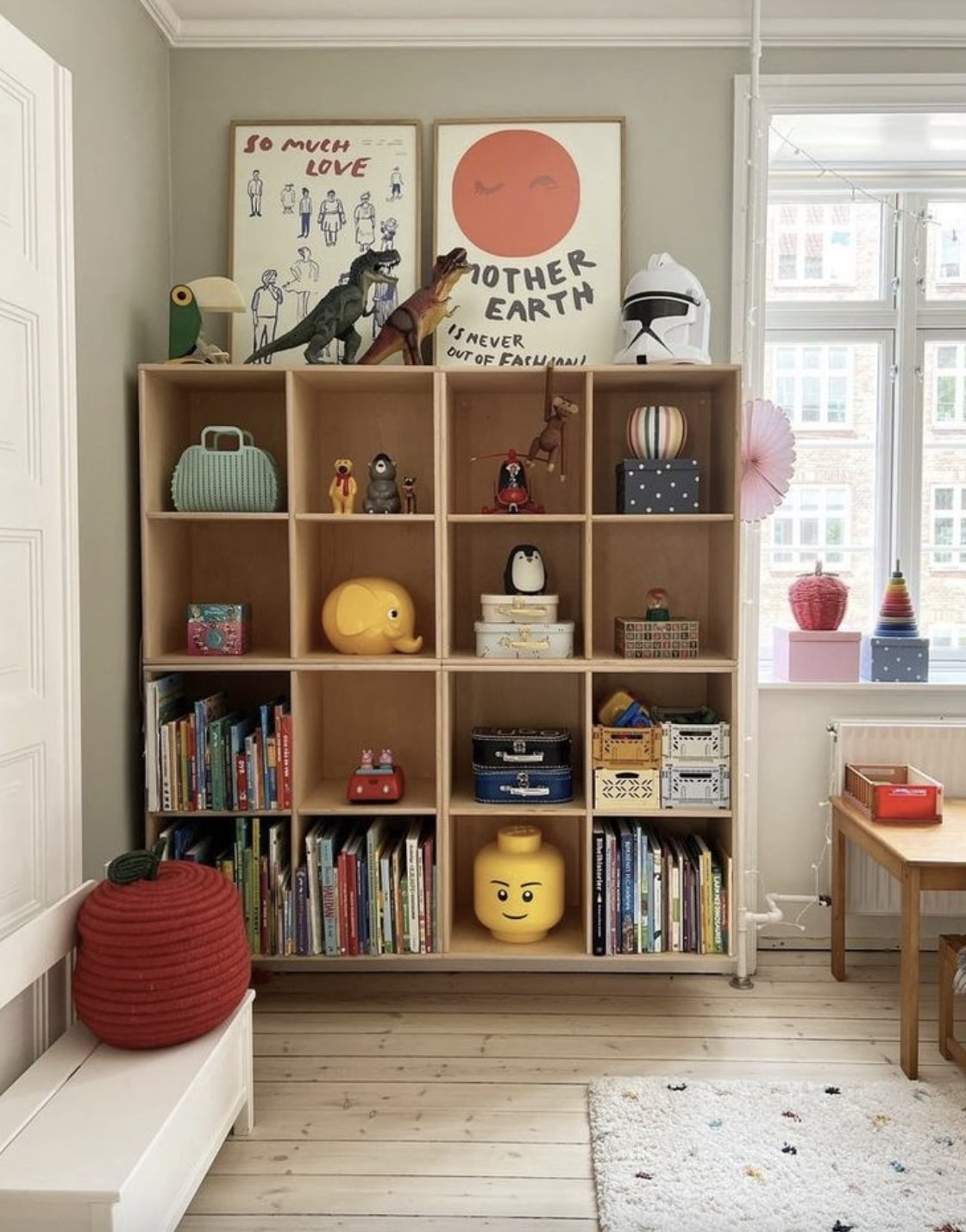 ιδέες διακόσμησης παιδικού δωματίου βιβλιοθήκη ξύλινη βιβλία παιδικά