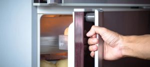 άνοιγμα ψυγείου εξοικονόμηση ενέργειας